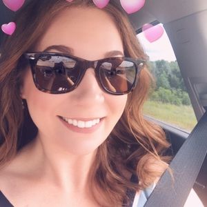 Meet your Posher, Kelli